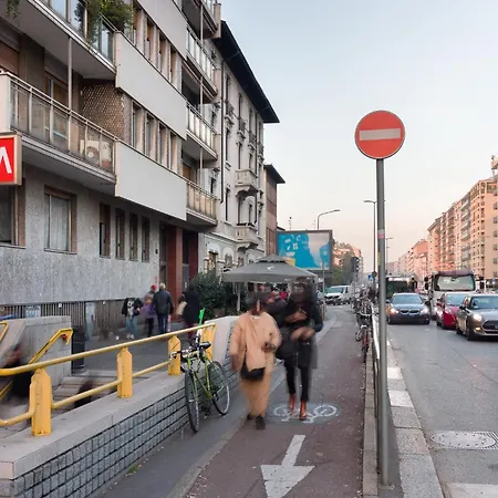 Gioia - Sopra La Metro Sondrio Милан